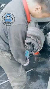 Bát Mở Ốc Moay Ơ Cầu Man Của Xe Howo 11 Tấn 13 Tấn