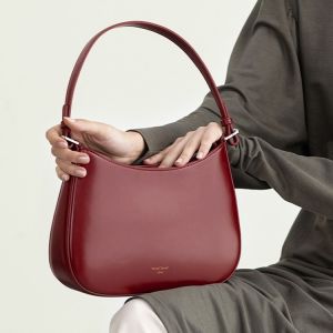 2025 New Design Underarm French Bread Bag Red Wedding Single Shoulder Fashion Luxury Mini Square Bag for Women PU Leather