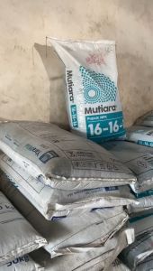 Pupuk NPK 16 16 16 MUTIARA KEMASAN 50kg dari MEROKE TETAP JAYA MANTAB