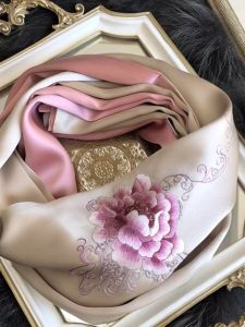 Khăn Choàng Lụa Thêu Cao Cấp Phong Cách Trung Hoa Cổ Điển Cho Nữ Quà Tặng Cho Mẹ Quần Áo Cờ Lụa Khăn Choàng Lụa Đa Năng