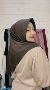Bergo Hamidah Size M: Menutup Dada Jilbab Instan Jersey