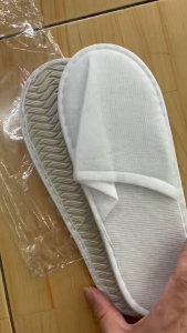 slipper โรงแรม ขายส่งโรงแรม สลิปเปอร์กันลื่น คุณภาพดี แบบใช้แล้วทิ้ง  รีสอร์ท บ้านพัก บ้านพักตากอากาศ คลีนิกเสริมความงาม