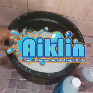 Sakura Detergen Cair Anti Bakteri Pemutih 1L Pembersih Pakaian Noda Membandel Deterjen Liquid