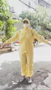 Quần áo thủy sản Silk Vàng + Nón thoáng mịn mặc mát phù hợp trong sản xuất chế biến thủy sản thực phẩm