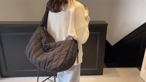 ＜102＞  Korean Style Cloud Bag MiuMiu Bag Bubble down Bag Crossbody Bag Puff Bag Niche  Bag Messenger Bags Handbag