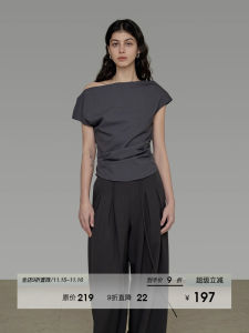 Simple Asymmetric Shoulder T-shirt Womens Slim Fit Pleated Exposing Shoulder Top Summer New Arrival Unsspoken Short Sleeve