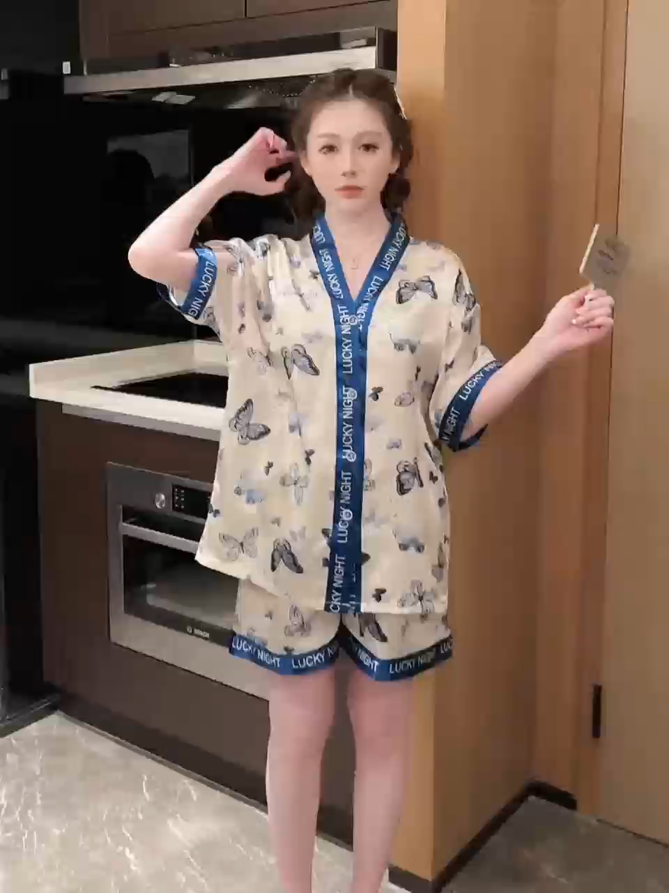 Piyama Wanita Dewasa Model Kancing Depan Lengan Pendek Celana Pendek Impor China