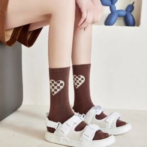 Tokofashion Kaos Kaki Panjang Motif Love Kaus Kaki Olahraga Atas Setinggi Betis Kekinian KK1229