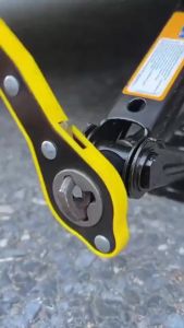 Kunci Pas Dongkrak Mobil Universal Ratchet Wrench Rocker