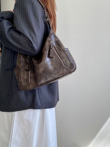 Vintage Large Capacity Womens Crossbody Bag Commute Single Shoulder Slant Bag 2025 New Small Audience Design Handbag