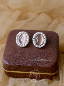 Retro Hong Kong Style Pearl Pink Cats Eye Stone Earrings Elegant Atmosphere Mosquito Coil Tray Ear Clip French Style Fashion Jewelry