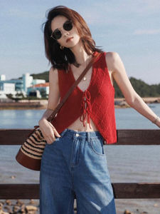 French Retro Red High-End V-Neck Knitted Tank Top for Women Summer Outerwear Strapless Sleeveless Inside Wear