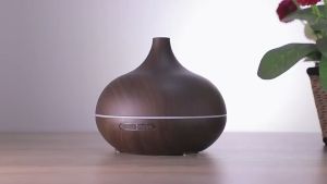 Máy Xông Tinh Dầu Aroma Cao Cấp 550ml Khuếch Tán Tinh Dầu Phun Sương Tạo Ẩm Phòng Ngủ Đuổi Muỗi & Xua Đuổi Côn Trùng