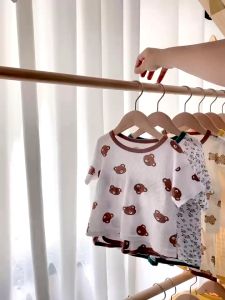 ชุดเด็ก YY217 เสื้อยืดแขนสั้น ลายการ์ตูนหมี พร้อมกางเกงขาสั้น สำหรับเด็ก พร้อมส่ง ของไทย