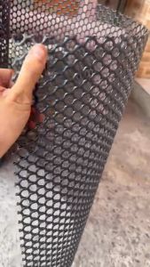 ( Khổ cao 50cm hoặc cao 1m x dài 1m ) Lưới nhựa mủ Màu Đen làm chuồng trại chăn nuôi chất lượng