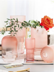 ต้นไม้แก้วสีชมพูคริสตัลแบบเรียบง่ายและสร้างสรรค์สำหรับตกแต่งห้องนั่งเล่น สไตล์ยุโรป ชิ้นงานฝีมือด้วยมือ วัสดุแก้ว