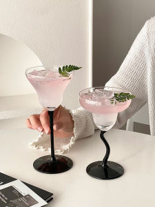 Elegant Cocktail Glass for Home Use Creative Small Niche Womens Drunken High Footed Champagne Glass Margarita Glass