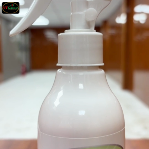 Xịt Thơm & Làm Phẳng Quần Áo Zily Chai 100 g ( Thùng 48 Chai )