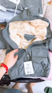 [M2] Áo Khoác Gió Lót Bông Bé Trai Bé Gái Áo Khoác Trẻ Em Lót Bông Màu Trơn Nhã Nhặn Dày Dặn Cho Bé 8-18KG