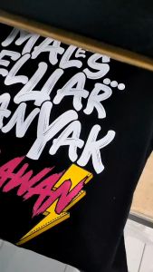 KAOSIND Kaos Males Keluar Banyak Pahlawan Premium Cotton Combed