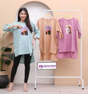 Shakila Tunik Emblem Basic Women Hijabs Collaboration