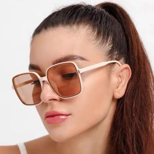 🔥Cc.👍Fashionable new sunglasses Square gradual color shades round face driving trip street photo beach UV protection glasses UV400