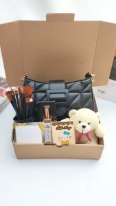 Hampers kado ultah cewek gift set ulang tahun wanita hadiah pernikahan teman anniversary kekasih