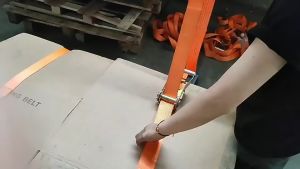 Dây cảo chằng hàng INGCO 1.5-3 tấn Dây đai tăng đơ chất liệu PES siêu bền móc đôi J tăng đơ HRSP262 HRSP2101 HRSP361