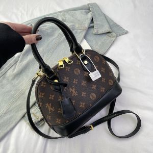 Vintage Letter Floral Print Shell Handbag 2026 New Arrival Fashionable Elegant Versatile Minimalist Top Handle Crossbody Bag