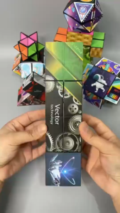 Combo 2 Đồ Chơi Khối Xoay Ma Thuật Cho Bé – Nhiều Mẫu Đa Dạng – Giúp Bé Tăng Tư Duy