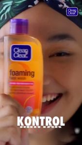 Clean & Clear Foaming Face Wash 100ml Clean & Clear Oil Control Sabun Wajah Muka Pembersih