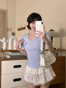 Áo Thun Nữ Cổ Chữ V Ren Viền Tay Ngắn Dáng Ôm in Nổi Họa Tiết Chữ Cái Mùa Hè Chất Liệu Cotton Polyester