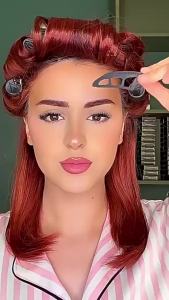 TD 1 ชิ้น อุปกรณ์ช่วยแต่งตา บล๊อคทาอายแชโดว์อย่างรวดเร็ว Eye Shadow Stencil Card