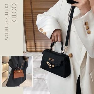 SQShop ฮิตสุด กระเป๋าสะพายไหล่ ขนาดเล็ก ทรงสี่เหลี่ยม สีมินิมอลเรียบง่าย แต่งอะไหล่ตัวล็อคสีทอง งานดีมากแม่ สาวๆมีไว้สักใบไม่เอาท์