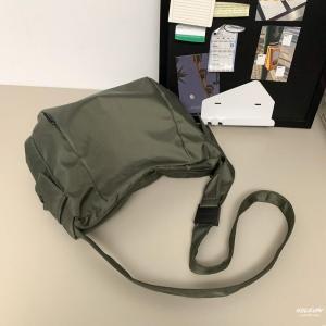 Large Capacity Lightweight Waterproof Messenger Bag