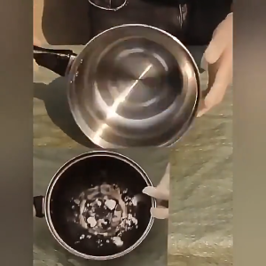 【READY STOCK】Pot bottom blackening cleaner kitchen pot rust remover burn mark removal one-spray cleaning black scale pot cleaner Pot Cookware Cleaner Stainless Steel 500ml