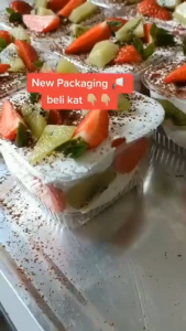 50Pcs High Lid Disposable Mousse Dessert Box With Lid Clear plastic cup for Salads Desserts -Thick