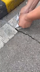 ส่งในไทย กาว กาวซ่อมรอยแตกหลังคาและพื้น  กาวกันน้ำซึม แห้งเร็วภายใน2ชั่วโมง ซ่อมแซมวัสดุกันน้ำแบบกาวพิเศษ 500มล.