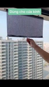 Rèm che chắn nắng chống tia UV tự cuộn gọn gàng cho ô tô cửa kính