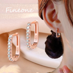 ต่างหูขนาดเล็กแฟชั่นรูปทรงเรขาคณิตกลวงต่างหูพลอยเทียมแบบเรียบง่ายใหม่