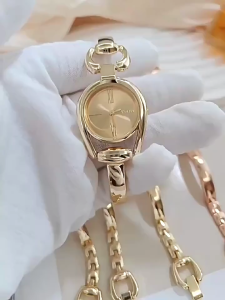 Vintage Casual Fashionable Button Design Bracelet Quartz Watch for Ladies Daily Wear Office Party