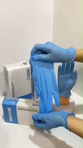 ถุงมือไนไตร Brocare สีฟ้า (ยกลัง 10 กล่อง)  เกรดเอคุณภาพดี เหนียว ยืด ทนทาน ไม่ขาดง่าย ราคาถูกที่สุดพร้อมส่ง ส่งไว