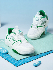 XTEP | Boys Breathable Mesh Slip On Athletic Shoes