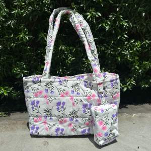 เซ็ทคู่กระเป๋านุ่มนิ่มลายดอกไม้ กระเป๋าใส่เหรียญ🌷