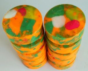 สบู่อัดก้อน ขนาด100กรัม แพ็ค10ก้อนหนัก 1kg  กลิ่นหอมฟองเยอะ