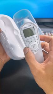 Nhiệt kế điện tử hồng ngoại Microlife NC200