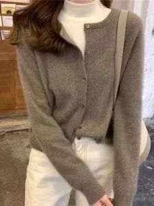 เสื้อคาร์ดิแกนถักคอตั้งทรงสั้นผู้หญิง เสื้อคลุมผ้าขนสัตว์ ฤดูใบไม้ผลิ ฤดูใบไม้ร่วง ฤดูหนาว สไตล์เกาหลี เสื้อคลุมผ้าขนสัตว์แบบอเนกประสงค์