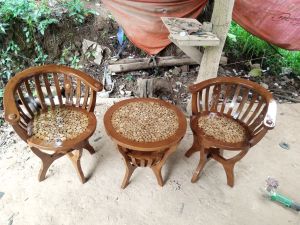 kursi teras mangkok koin