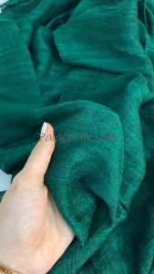 Khăn quàng cổ chất liệu đũi 100% silk màu xanh đậm mềm mại & ấm áp dùng cho cả nam và nữ
