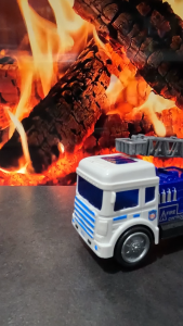 Mainan Edukasi Anak Mobil Mobilan Truk Crane Tangga Polisi Bergerak Berjalan